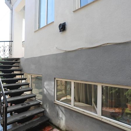 Aparthotel Rioni Кутаиси Екстериор снимка