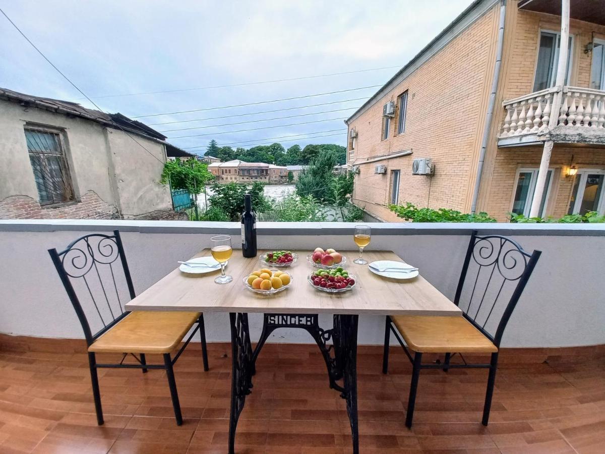 Aparthotel Rioni Кутаиси Екстериор снимка