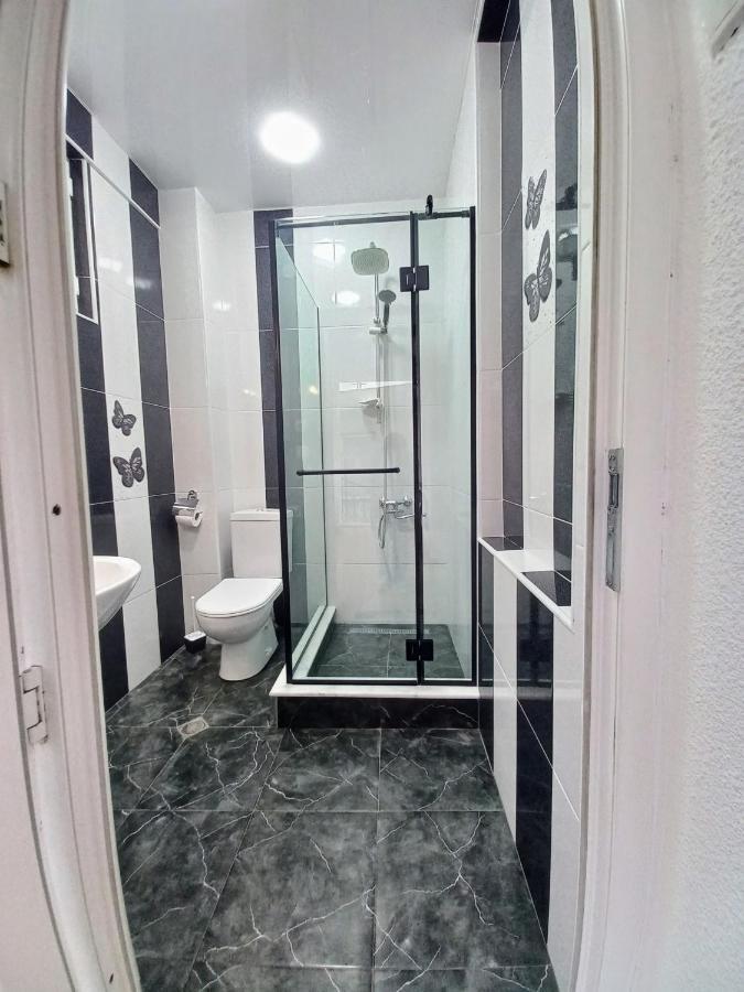 Aparthotel Rioni Кутаиси Екстериор снимка