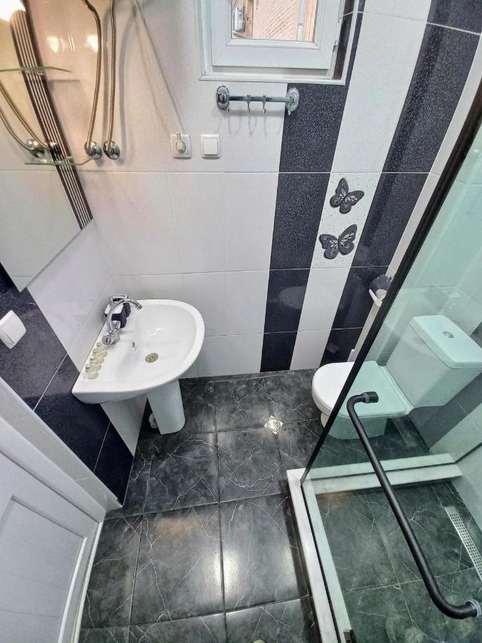 Aparthotel Rioni Кутаиси Екстериор снимка